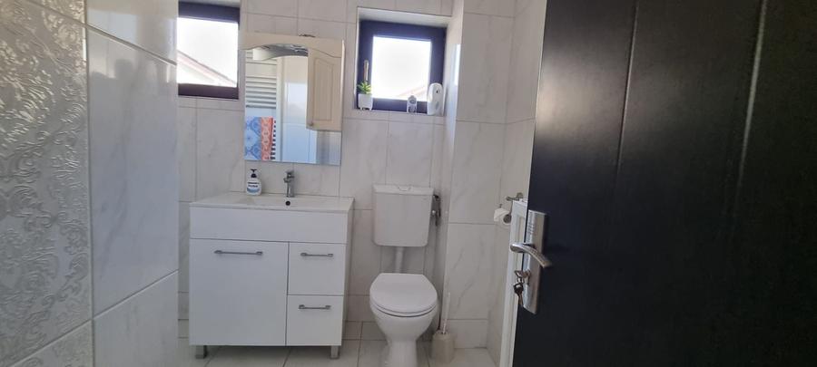 Casă individuală cu 4 camere cu Canalizare în Nord