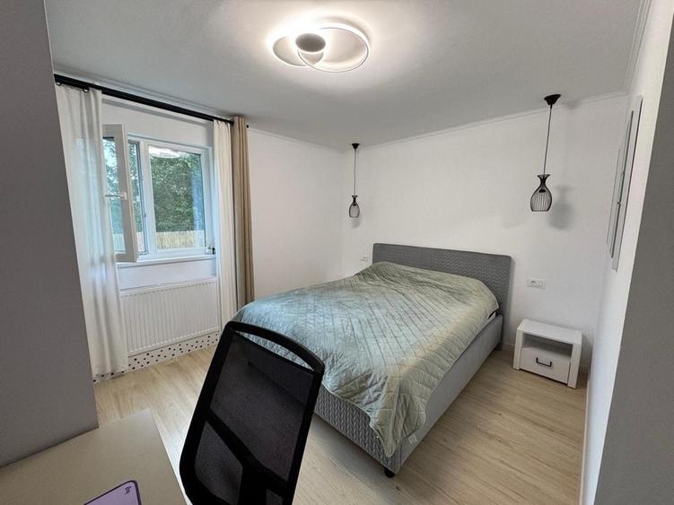Casă cu 4 camere cu Teren 500 Mp în Central