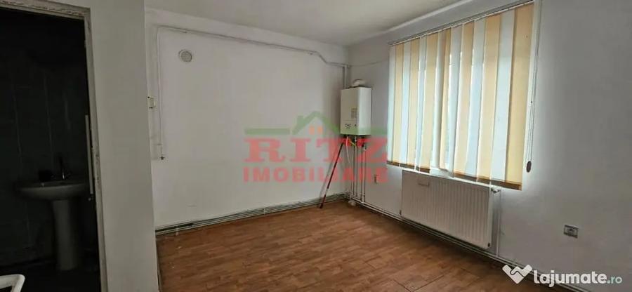 Spațiu comercial, de 166 mp, în Central