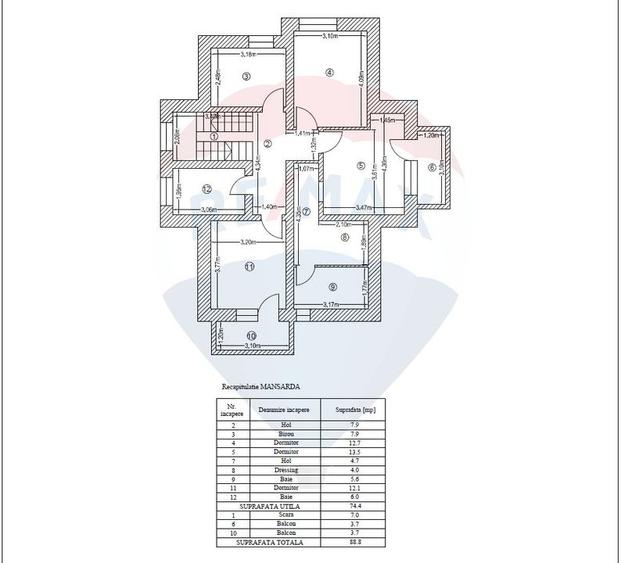 Casă individuală cu 6 camere cu Teren 881 Mp în Central