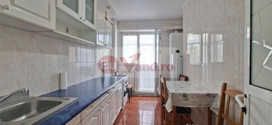 Apartament cu 2 camere decomandat, mobilat în Micro 14