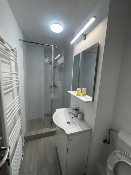 Garsonieră decomandată în Central