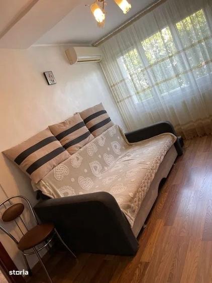 Apartament cu 3 camere decomandat în Rahova