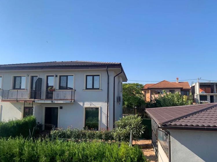 Casă individuală cu 4 camere cu Canalizare în Ovidiu