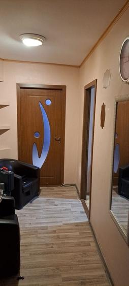 Apartament cu 3 camere semidecomandat în Govândari