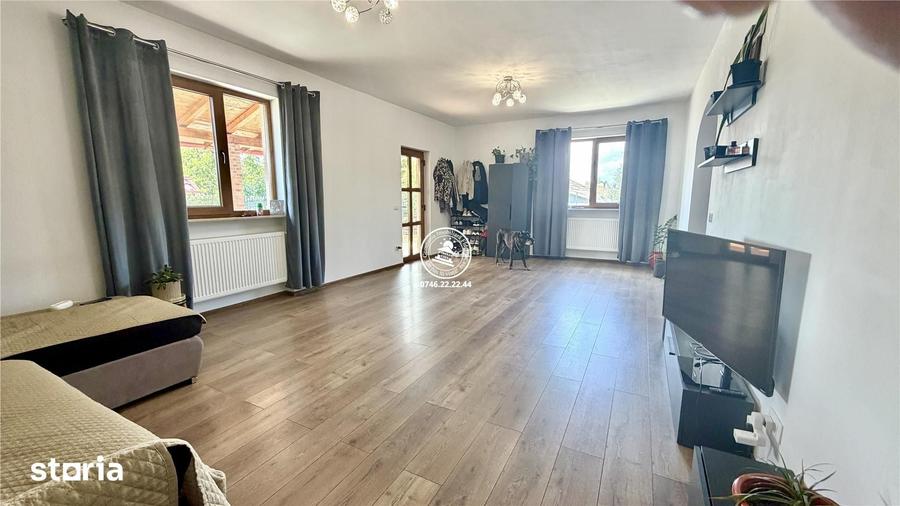 Casă cu 4 camere cu Teren 700 Mp în Popricani