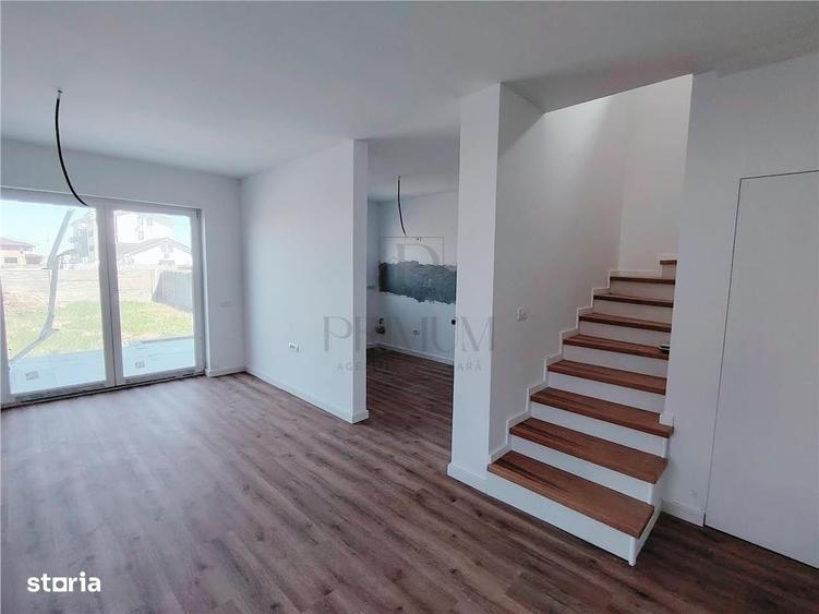 Casă cu 4 camere decomandat în Central