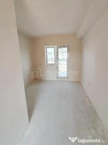Casă cu 4 camere cu Teren 200 Mp în Prelungirea Ghencea