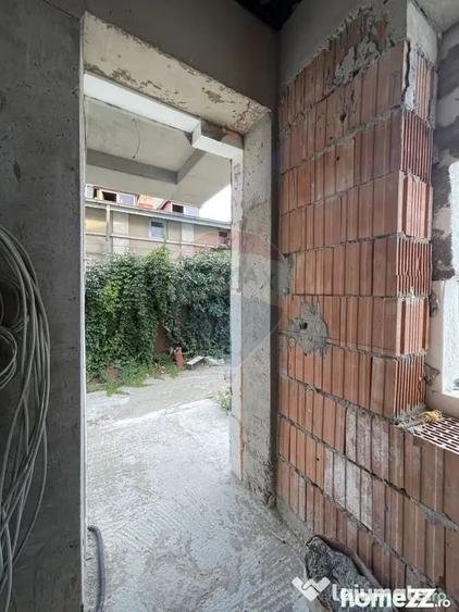Casă cu 4 camere cu Teren 370 Mp în Dorobanți
