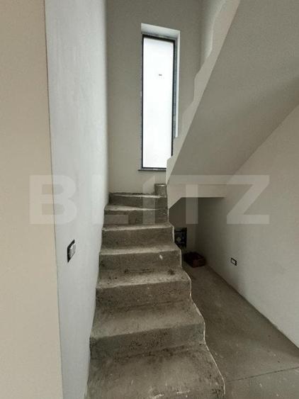 Casă individuală cu 4 camere cu Teren 300 Mp în Central