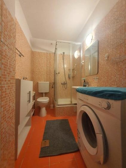 Apartament cu 3 camere nedecomandat, mobilat în Baba Novac