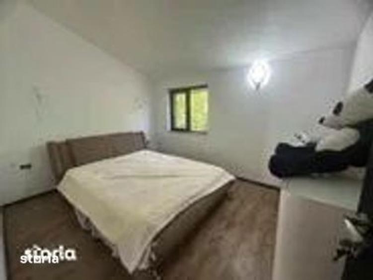 Casă cu 3 camere cu Canalizare în Chercea