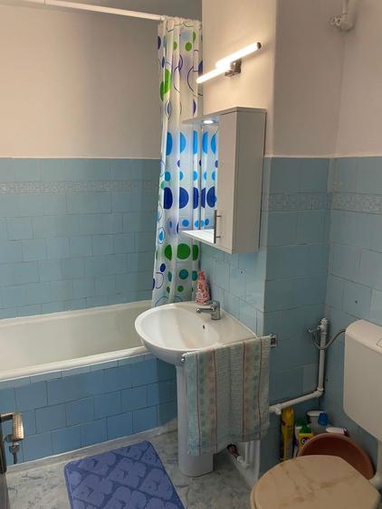 Apartament cu 2 camere decomandat în Vitrometan