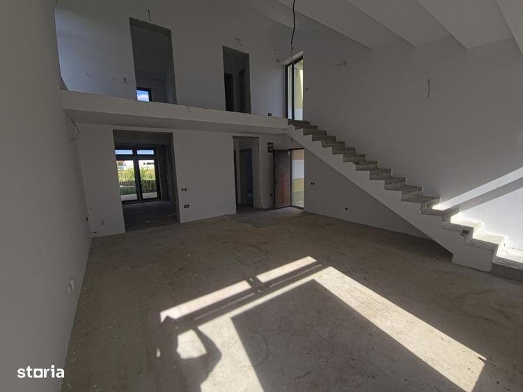 Casă cu 4 camere în Cumpăna