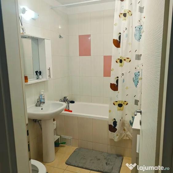 Apartament cu 2 camere semidecomandat în Central