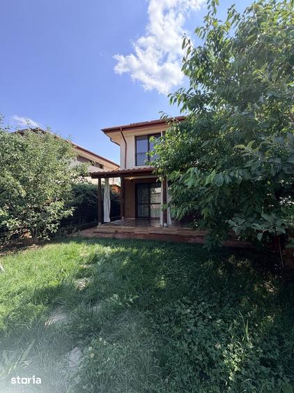 Casă cu 4 camere cu Teren 266 Mp în Tunari