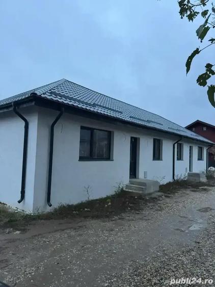 Casă cu 2 camere cu Teren 250 Mp în Clinceni