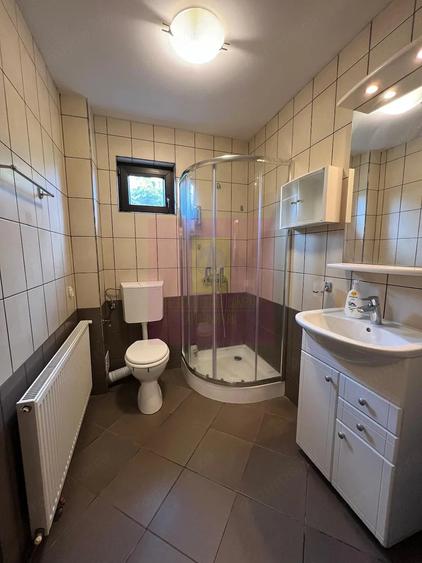 Casă cu 6 camere cu Teren 1593 Mp în Brebu