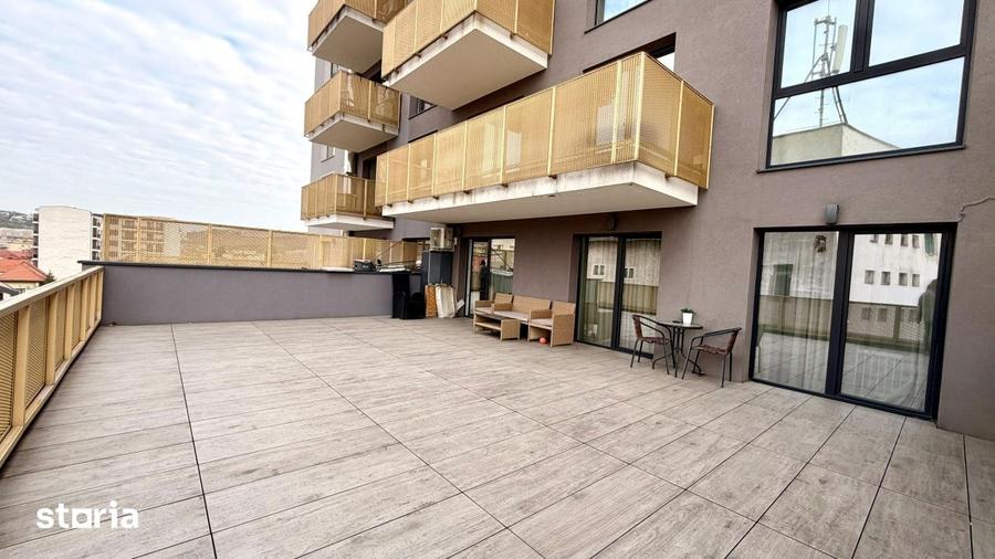 Apartament cu 3 camere, mobilat în Plopilor