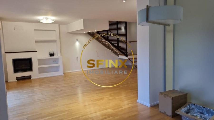 Duplex cu 8 camere cu Piscina în Pipera