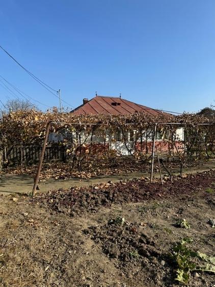 Casă individuală cu 4 camere cu Teren 807 Mp în Șerbănești