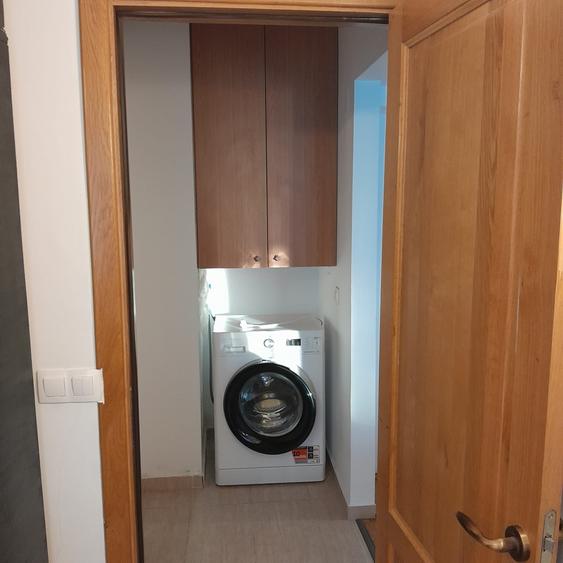 Apartament cu 3 camere semidecomandat în Banu Manta