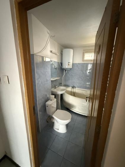 Apartament cu 2 camere nedecomandat în Central