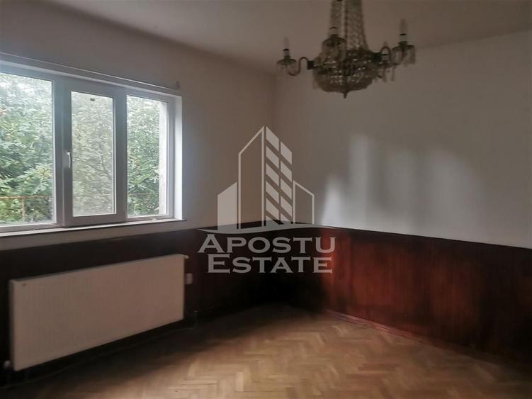 Casă cu 5 camere cu Teren 1571 Mp în Bucovăț (Remetea Mare)