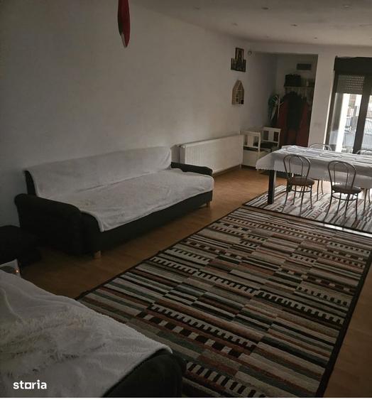 Casă cu 4 camere cu Teren 945 Mp în Central
