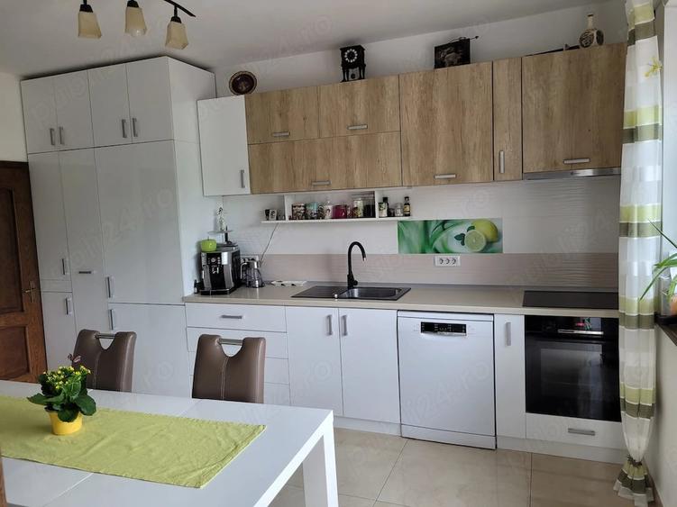 Casă cu Teren 800 Mp în Central