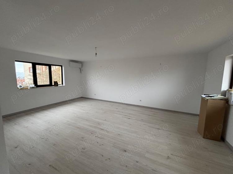 Casă cu 4 camere cu Teren 210 Mp în Cetate