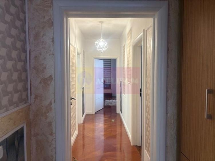 Apartament cu 4 camere decomandat, mobilat în Titan