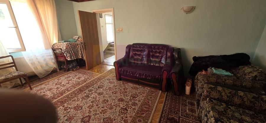 Casă cu 6 camere cu Canalizare în Exterior Sud