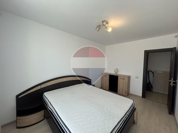 Apartament cu 3 camere, mobilat în Sânpetru