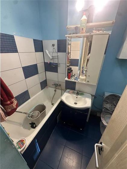 Apartament cu 2 camere decomandat în Circumvalațiunii