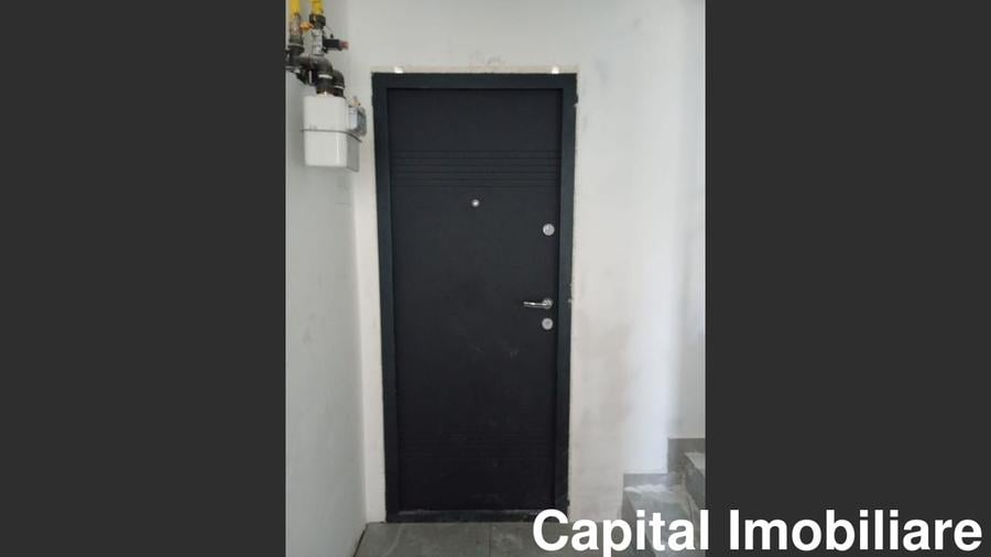 Apartament cu 3 camere decomandat în Micro 14