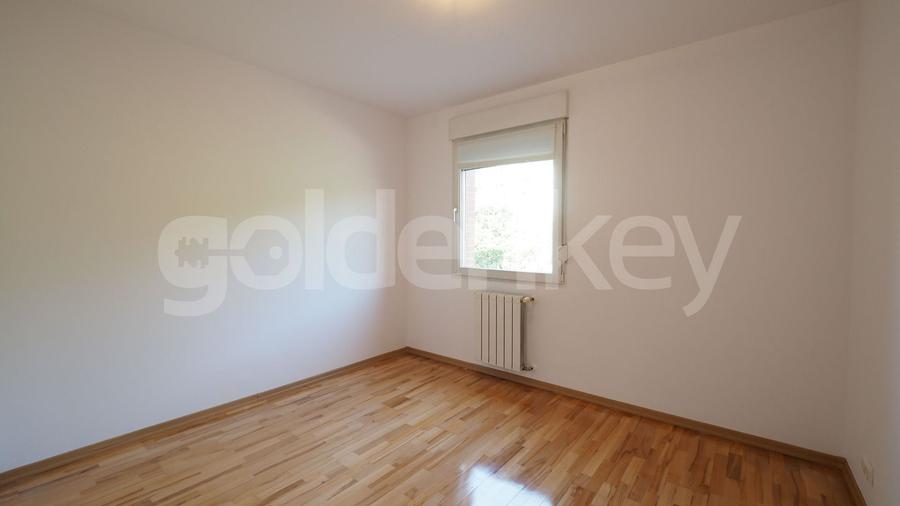 Duplex cu 6 camere cu Piscina în Iancu Nicolae