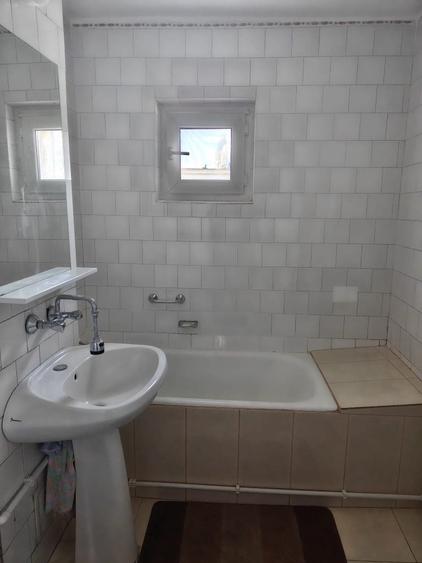 Apartament cu 2 camere decomandat în Micro 17