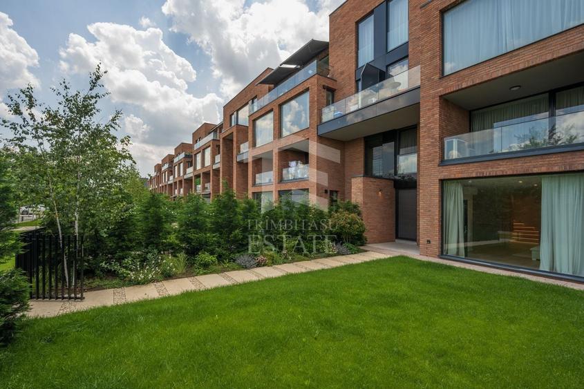 Apartament cu 3 camere decomandat, mobilat în Tunari