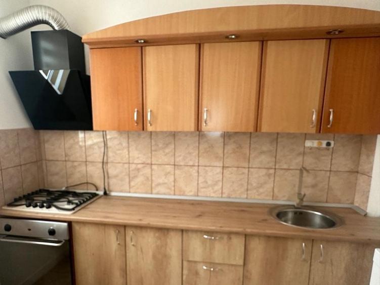 Apartament cu 2 camere semidecomandat în Obor