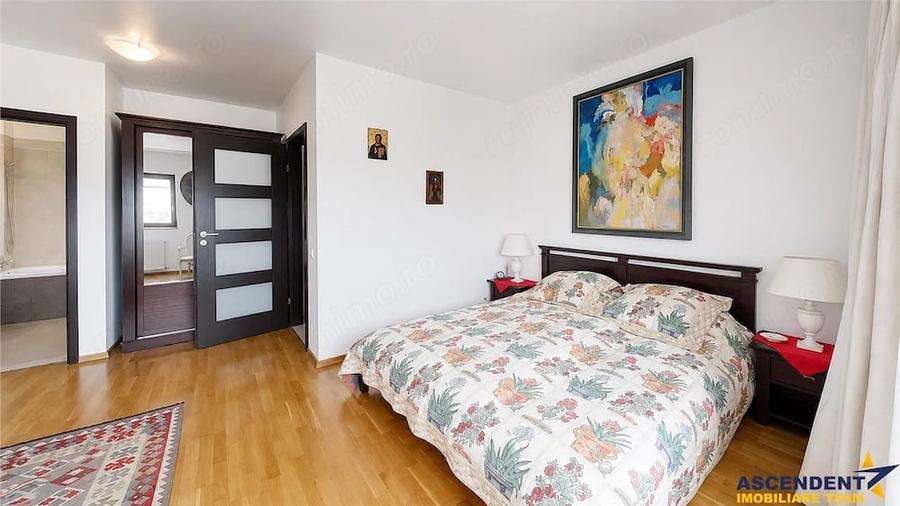 Apartament cu 3 camere decomandat în Centrul Civic