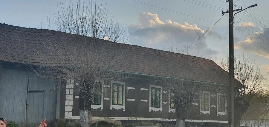 Casă cu Teren 2000 Mp în Valea Mare