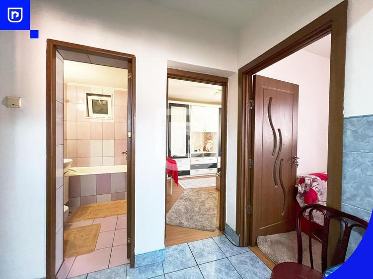 Apartament cu 2 camere semidecomandat, mobilat în Central