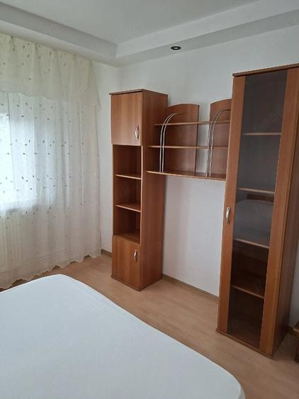 Vand apartament doua camere decomandat - 2