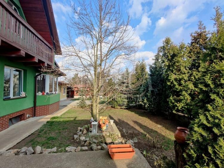 Casă individuală cu 6 camere cu Canalizare în Dâmbul Rotund