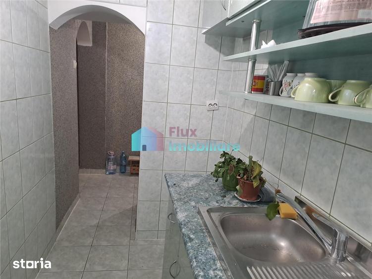 Apartament cu 3 camere semidecomandat în Burdujeni