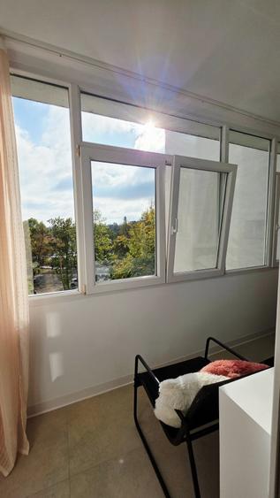 Apartament cu 2 camere decomandat, mobilat în Băneasa