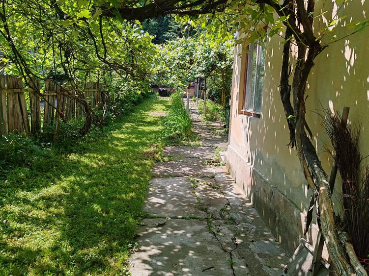 Casă cu 6 camere cu Canalizare în Bartolomeu