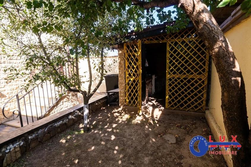 Casă cu Teren 209 Mp în Babadag