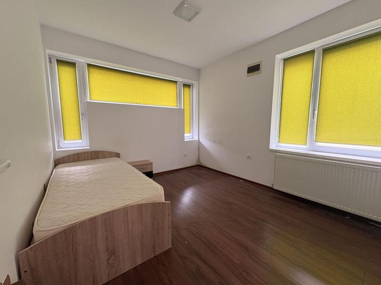 Duplex cu 4 camere cu Canalizare în Europa